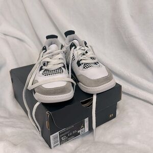 Jordan 4 Retro. Used